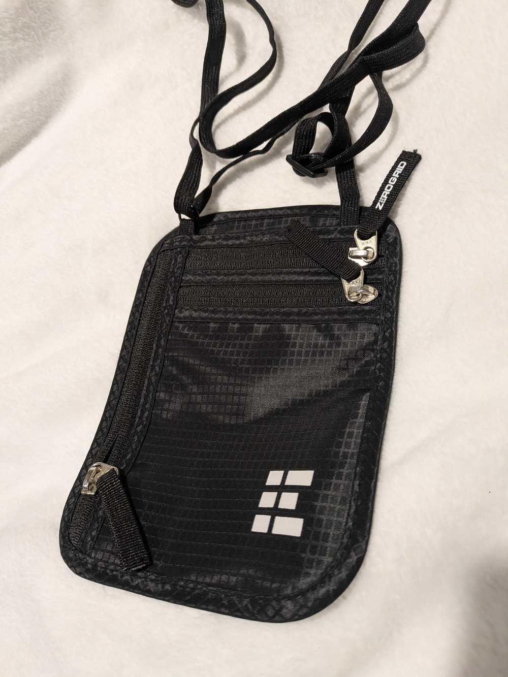 Source Unknown Black Travel Neck Wallet with Zip Pockets